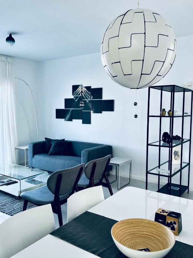 Trendy Casa Linea Villa ปลายาบลังกา ภายนอก รูปภาพ